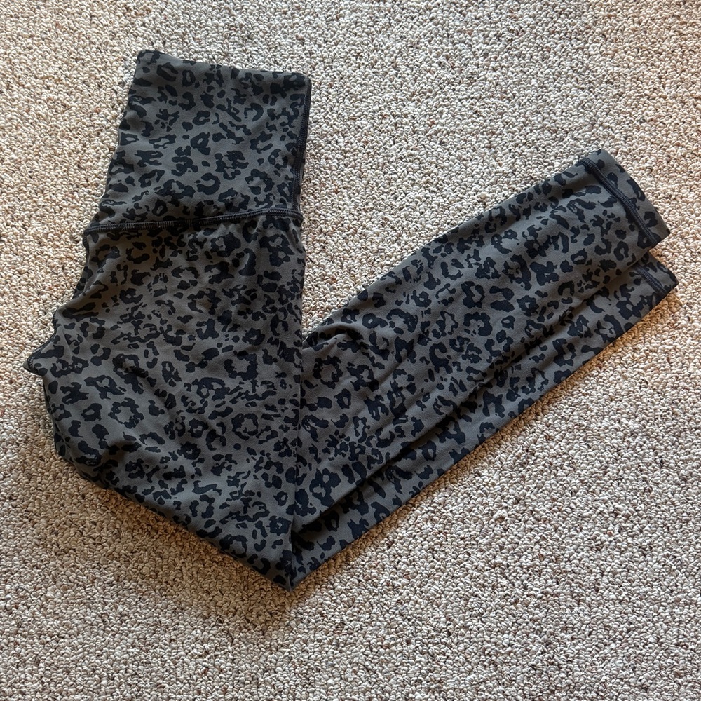 Athleta leopard print leggings